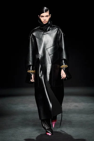 Look 2